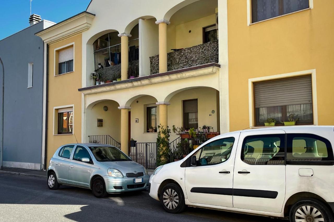 أوريستانو Aristanis Home Vacation Apartment المظهر الخارجي الصورة