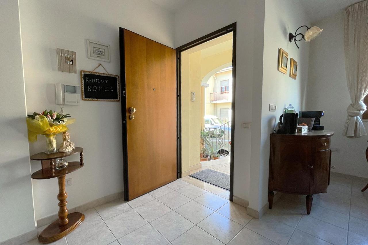 أوريستانو Aristanis Home Vacation Apartment المظهر الخارجي الصورة